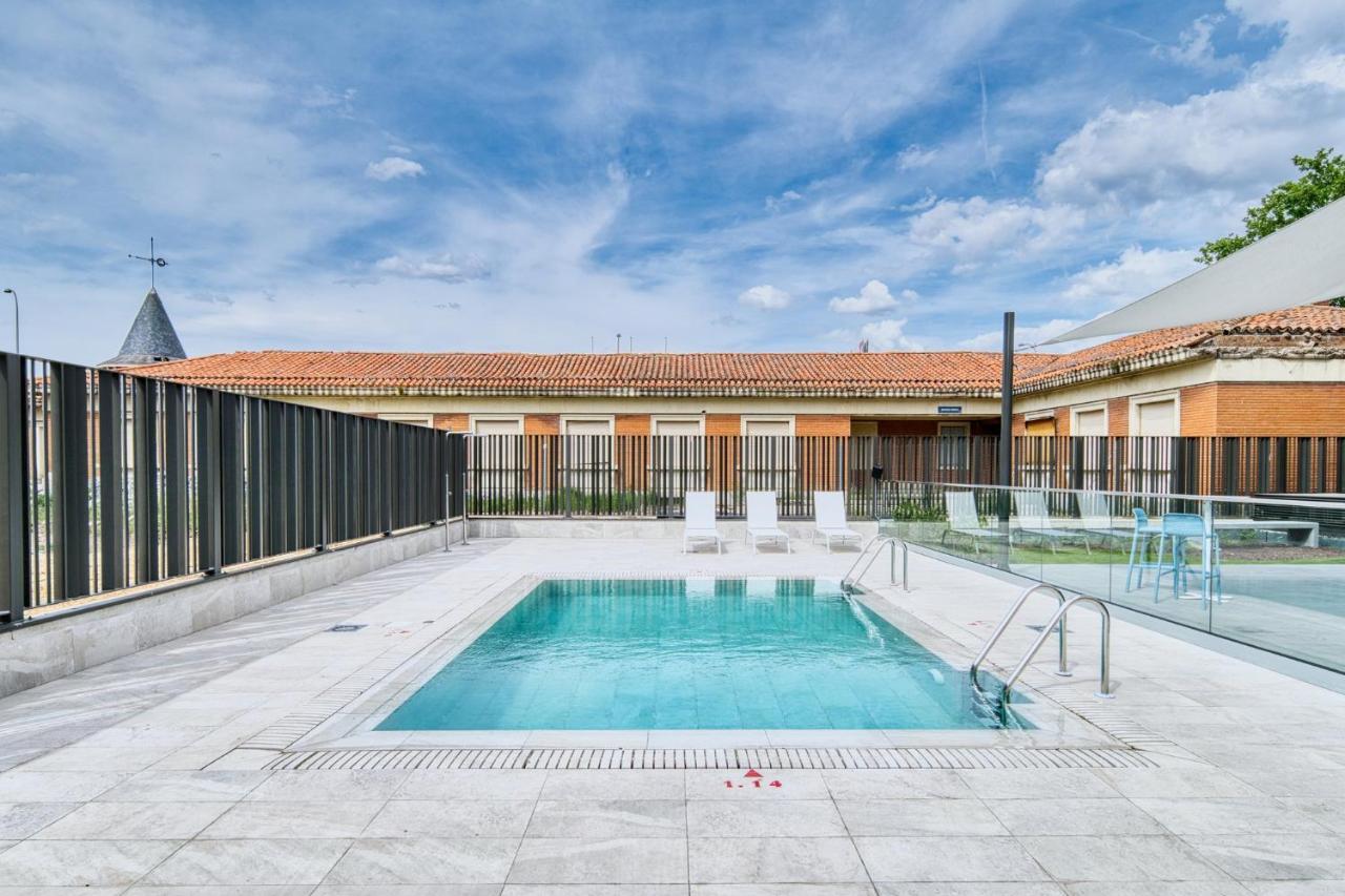 Holiday Inn Express - Madrid - Airport By Ihg Exterior foto